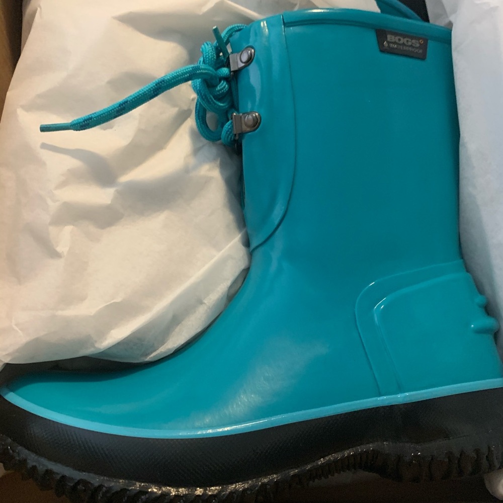 Teal bogs size 7